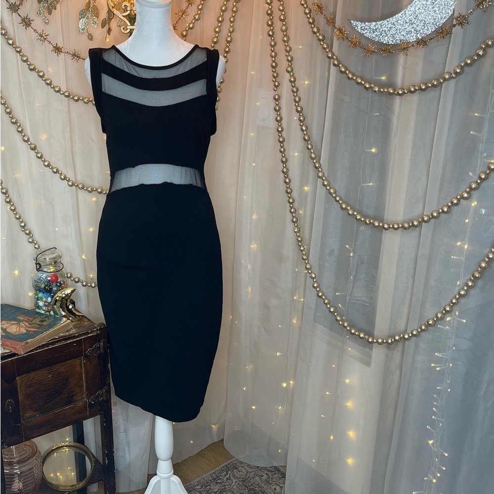 Black Bodycon Midi Dress with Crew Neck